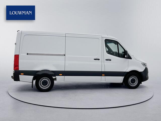 Mercedes-Benz SPRINTER 319 1.9 CDI L2H1 Pro Stoelverwarming 3500kg trekhaak Distronic Navigatie BPM vrij