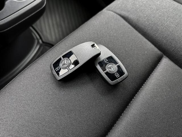 Mercedes-Benz SPRINTER 319 1.9 CDI L2H1 Pro Stoelverwarming 3500kg trekhaak Distronic Navigatie BPM vrij