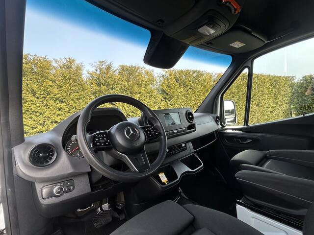 Mercedes-Benz SPRINTER 315 CDI 150 PK AUTOMAAT RWD / DUBBEL-CABINE / L2H2 / 3.5T TREKHAAK / 5 PERSOONS / AIRCO / CRUISE / NAVI / CAMERA