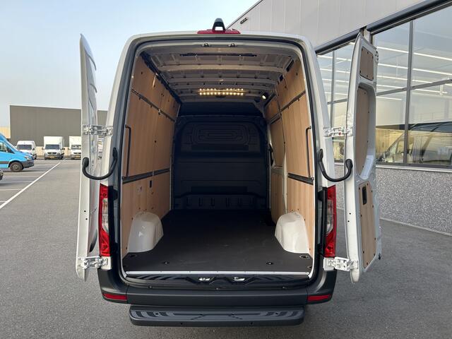 Mercedes-Benz SPRINTER 317 CDI L2 H2 Pro LED / MBUX / Navigatie / Camera / Parkeersensoren / Cruise control / Airco / 270 Graden achterdeuren