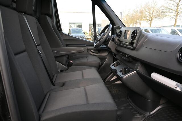 Mercedes-Benz SPRINTER 317 CDI L2H1 Geveerde stoel, MBUX met Camera, Apple Carplay/Android Auto