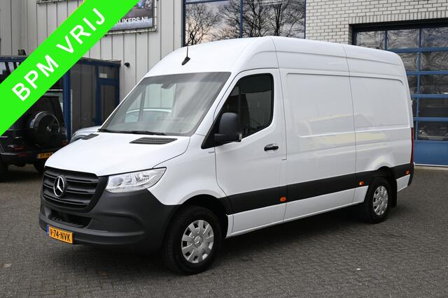 Mercedes-Benz SPRINTER 317 CDI L2H2 3500 kg trekhaak, MBUX met camera, Etc.