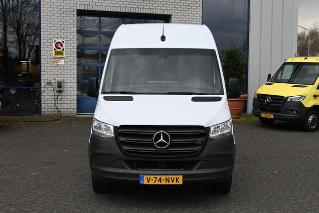 Mercedes-Benz SPRINTER 317 CDI L2H2 3500 kg trekhaak, MBUX met camera, Etc.