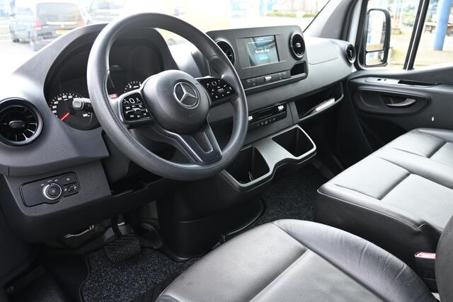 Mercedes-Benz SPRINTER 317 CDI L2H2 3500 kg trekhaak, MBUX met camera, Etc.