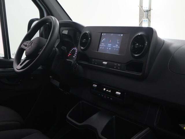 Mercedes-Benz SPRINTER 317 CDI | Aut. | L2 H2 | Pro | | Navigatie | Spiegelpakket | Verwarmde Comfort Chauffeursstoel en Bijrijdersbank | Achterdeuren 270 Graden | Airco | Cruisecontrol | Dodehoekassistent | Parkeerpakket met Achteruitrijcamera | Certified |