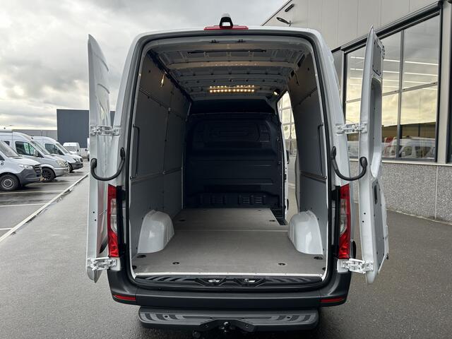 Mercedes-Benz SPRINTER 315 CDI L2 H2 RWD / Trekhaak / Camera / MBUX / Navigatie / Cruise control / Airco / 270 Graden achterdeuren