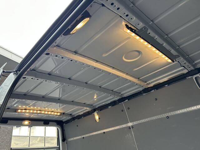 Mercedes-Benz SPRINTER 315 CDI L2 H2 RWD / Trekhaak / Camera / MBUX / Navigatie / Cruise control / Airco / 270 Graden achterdeuren