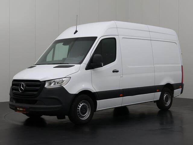 Mercedes-Benz SPRINTER 319CDi Automaat L2H2 | 3500Kg Trekhaak | Navigatie | Camera | Airco | Cruise | 3-Zits | Betimmering