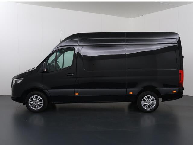 Mercedes-Benz SPRINTER 317 CDI | Aut. | L2 H2 | Pro | 3500 KG. Trekhaak | | 3 zits | Stoelverwarming | Achteruitrijcamera | Vloer en Wand betimmering | LM Velgen | Trekhaak | Climate Control | LED Koplampen | Certified