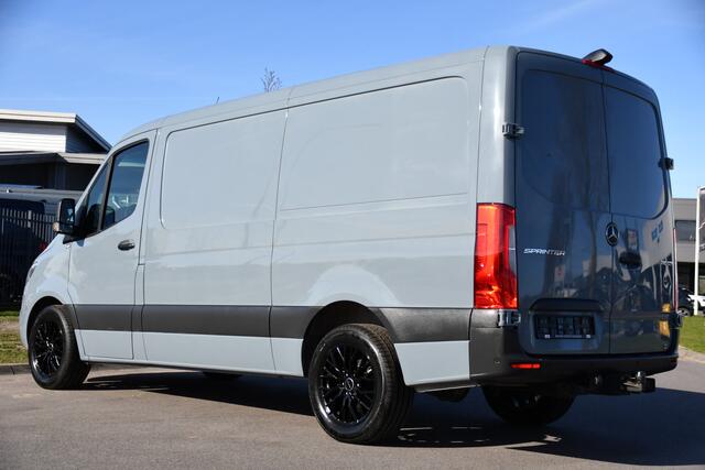 Mercedes-Benz SPRINTER 316 2.2 CDI L2H1 PB Edition Adaptieve Cruise, 360 Camera, Caprlay, LED, 3500kg Trekhaak, 10,5'' Mbux, Automaat, Multimedia, Uniek!
