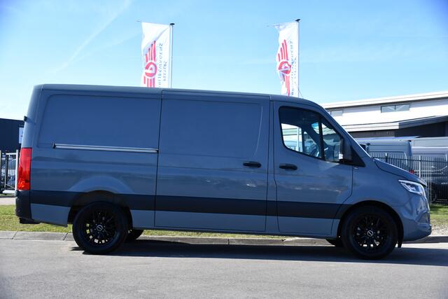 Mercedes-Benz SPRINTER 316 2.2 CDI L2H1 PB Edition Adaptieve Cruise, 360 Camera, Caprlay, LED, 3500kg Trekhaak, 10,5'' Mbux, Automaat, Multimedia, Uniek!