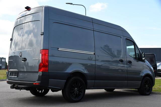 Mercedes-Benz SPRINTER 316 2.2 CDI L2H2 RWD PB Edition Camera, Cruise, 3500kg, Trekhaak, Carplay, 164pk, Stoelverarming, Multimedia, Uniek!