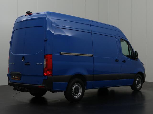 Mercedes-Benz SPRINTER 316CDI Automaat L2H2 | Led | 3500Kg Trekhaak | Navigatie | Camera | Airco | Cruise | 3-Zits