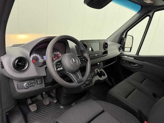 Mercedes-Benz SPRINTER 317CDi L2H2 | Navigatie | 2800Kg Trekhaak | Camera | Multimedia | Airco | Cruise | 3-Zits | Betimmering