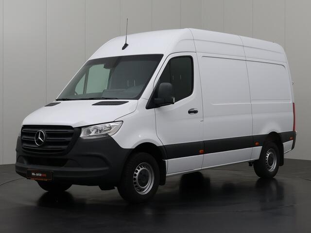 Mercedes-Benz SPRINTER 317CDi L2H2 | Navigatie | 2800Kg Trekhaak | Camera | Multimedia | Airco | Cruise | 3-Zits | Betimmering