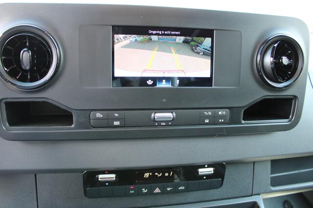 Mercedes-Benz SPRINTER 317 CDI L2H2 DC 3500 kg trekhaak, MBUX met camera, Geveerde stoel