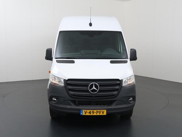 Mercedes-Benz SPRINTER 317 CDI | AUT. | L2 H2 | Pro | Navigatie | Spiegelpakket | Verwarmde Geveerde Comfort Chauffeursstoel en Bijrijdersbank | Achterdeuren 270 Graden | Airco | Cruisecontrol | Dodehoekassistent | Parkeerpakket met Achteruitrijcamera | Certified |