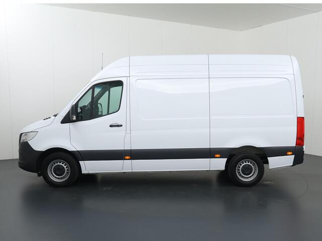 Mercedes-Benz SPRINTER 317 CDI L2 H2 Pro | 3 zits | Achteruitrijcamera | Stoelverwarming | Vloer en Wand Betimmering | 3500 KG. AHW | Certified