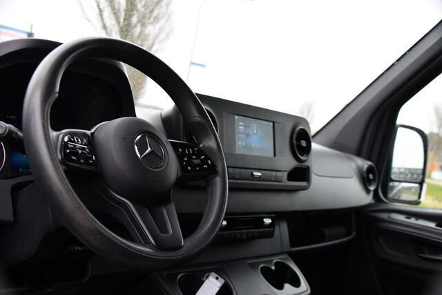 Mercedes-Benz SPRINTER 317 1.9 CDI L2H2 RWD AMG Edition Camera, Cruise, Carplay, LED, Trekhaak, Automaat, Mbux, 170pk, Sensoren, Uniek!