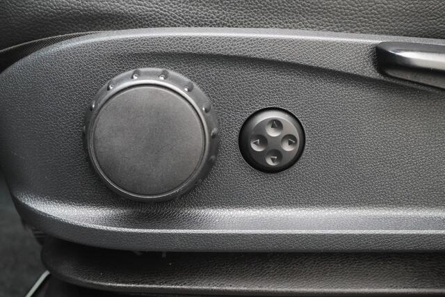 Mercedes-Benz SPRINTER 314 CDI Automaat L1H1 3-Zits, Leer, Camera, Apple Carplay, Trekhaak, PDC