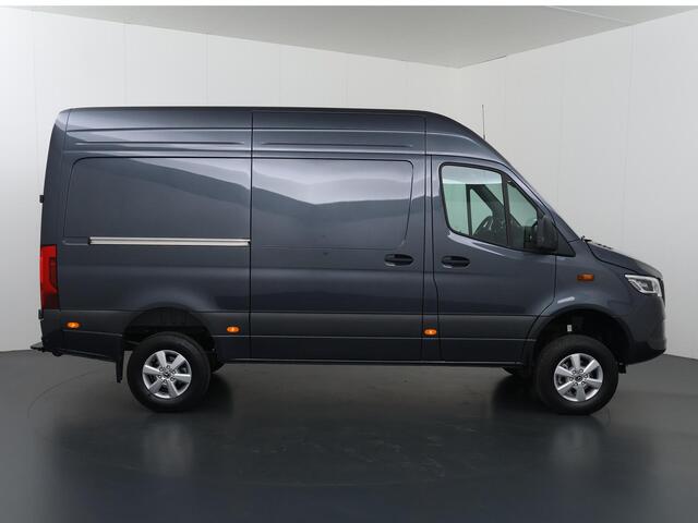 Mercedes-Benz SPRINTER 319 CDI | Aut. | L2 H2 | Select | 4X4 | Dubbele Schuifdeur | 2800 KG Trekhaak | Lederen bekleding | Distronic Plus | Navigatie | Parkeercamera | Certified