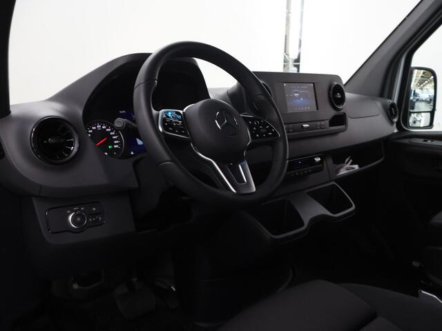 Mercedes-Benz SPRINTER 315 CDI | AUT. | L3 H2 | MBUX 7" | Dodehoekdetectie | Navigatie | Parkeercamera | Trekhaak |