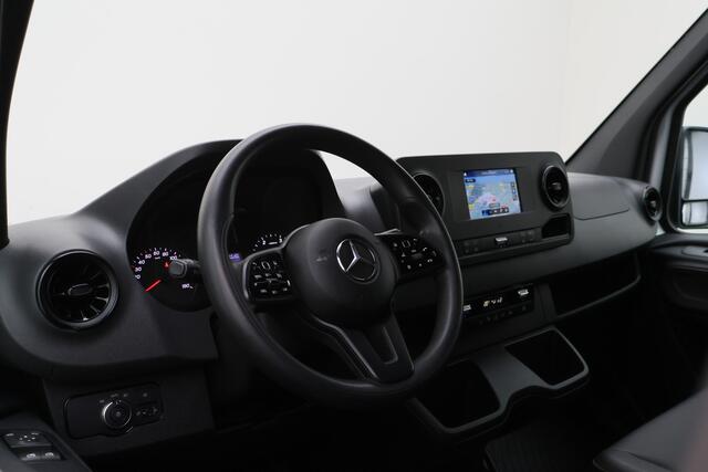 Mercedes-Benz SPRINTER 317 CDI Aut. L2H1 Leer, 3-Zits, Camera, Standkachel, Airco, Cruise, Apple Carplay, Trekhaak