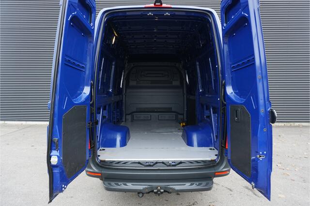 Mercedes-Benz SPRINTER 516 160pk Automaat 3500kg L2H2 Dubbellucht Trekhaak Apple Carplay Camera