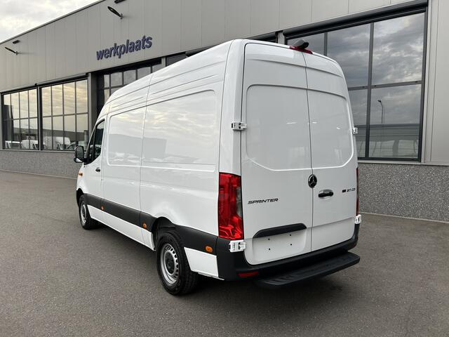 Mercedes-Benz SPRINTER 317 CDI L2 H2 Pro Facelift / MBUX / Navigatie / Camera / Geveerde stoel / Cruise control / Airco / 270 Graden achterdeuren