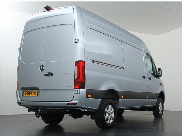 Mercedes-Benz SPRINTER 319 CDI | Aut. | L2 H2 | Select | 4X4 | Dubbele Schuifdeur | 2800 KG Trekhaak | Lederen bekleding | Distronic Plus | Navigatie | Parkeercamera | Certified
