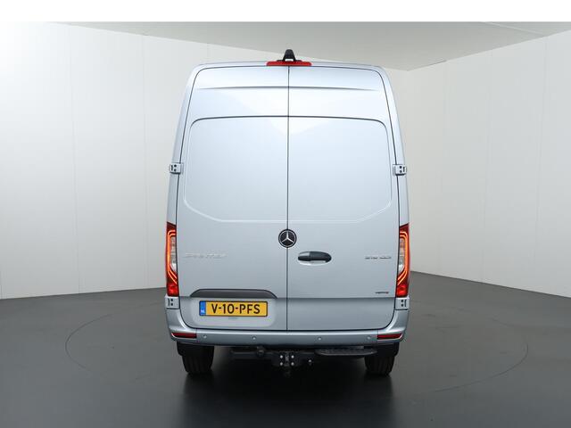 Mercedes-Benz SPRINTER 319 CDI | Aut. | L2 H2 | Select | 4X4 | Dubbele Schuifdeur | 2800 KG Trekhaak | Lederen bekleding | Distronic Plus | Navigatie | Parkeercamera | Certified