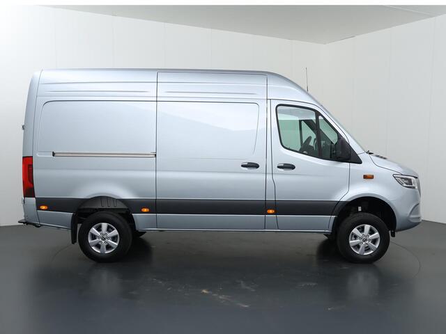 Mercedes-Benz SPRINTER 319 CDI | Aut. | L2 H2 | Select | 4X4 | Dubbele Schuifdeur | 2800 KG Trekhaak | Lederen bekleding | Distronic Plus | Navigatie | Parkeercamera | Certified