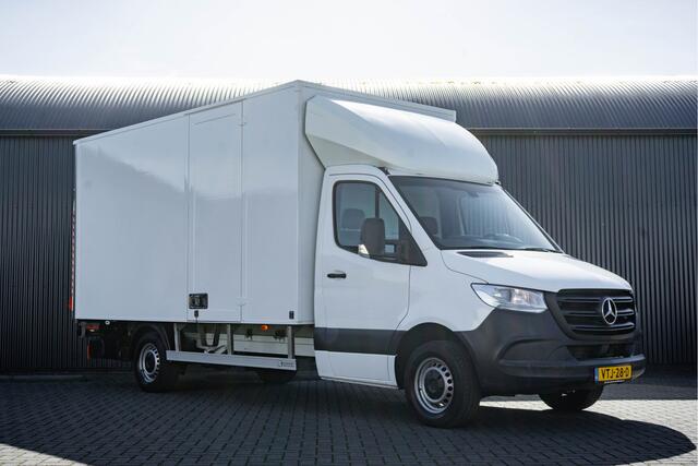 Mercedes-Benz SPRINTER 315 CDI | 150 PK | Automaat | Bakwagen met laadklep | Zijdeur | Camera | Cruise | Mbux | Climatronic