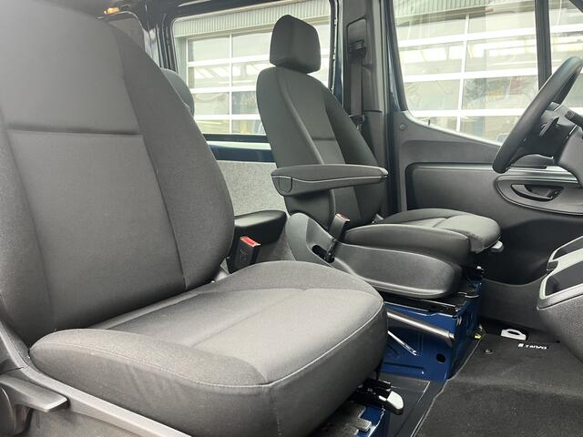 Mercedes-Benz SPRINTER 211 2.2 CDI L1H1 DC Rolstoelplaats Invalidevervoer Airco Cruise controle Lift Airco Cruise controle 4-Persoons + 1-rolstoelplek Gordels Telefoonverbinding Apple carplay Euro 6