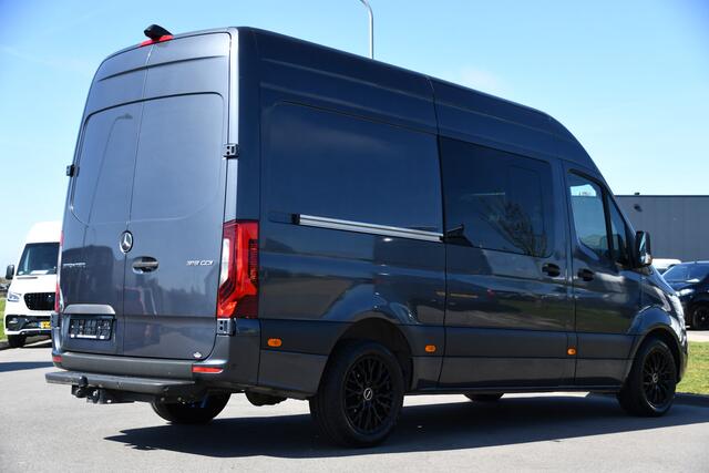 Mercedes-Benz SPRINTER 319 V6 3.0 CDI L2H2 DC PB Edition Cruise, 360 Camera, Carplay, LED, 190pk, Virtual, Geveerde stoel, NAVI, Automaat, Uniek!