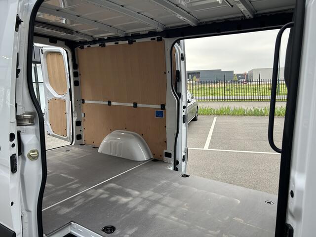 Mercedes-Benz SPRINTER 317 CDI L2 H1 L+R Schuifdeur / MBUX / Camera / Carplay navigatie / Geveerde stoel / Cruise control / Airco