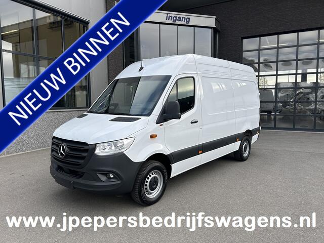 Mercedes-Benz SPRINTER 317 CDI L2 H2 Pro Facelift / MBUX / Navigatie / Camera / Geveerde stoel / Cruise control / Airco / 270 Graden achterdeuren