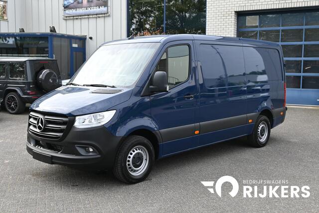 Mercedes-Benz SPRINTER 315 CDI L2H1 RWD MBUX met camera en parkeerpakket, Trekhaak, Etc.