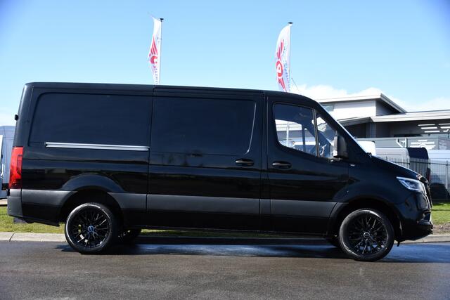 Mercedes-Benz SPRINTER 317 1.9 CDI L2H1 RWD Edition Black 360 Camera, Cruise, Carplay, LED, 10,5'' Mbux, Automaat, Trekhaak, Leder, 170pk, Uniek!