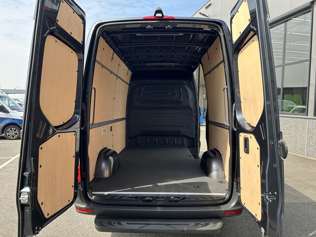 Mercedes-Benz SPRINTER 317 CDI L2 H2 Pro LED / MBUX / Navigatie / Camera / Parkeersensoren / Cruise control / Airco / 270 Graden achterdeuren
