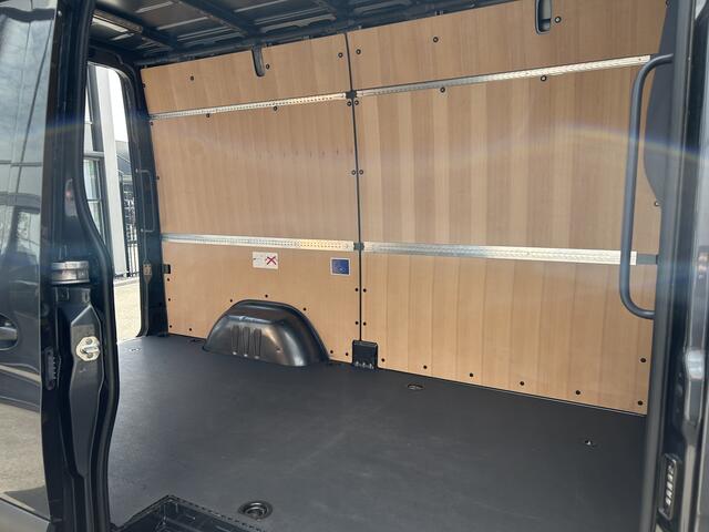 Mercedes-Benz SPRINTER 317 CDI L2 H2 Pro LED / MBUX / Navigatie / Camera / Parkeersensoren / Cruise control / Airco / 270 Graden achterdeuren