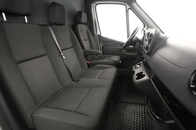 Mercedes-Benz SPRINTER 314 CDI L2H2 | Aut. | Airco | Camera | Adap. Cruise | 3 Zits | Trekhaak | Carplay