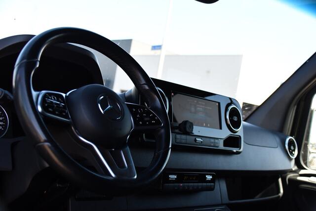 Mercedes-Benz SPRINTER 317 1.9 CDI L2H2 RWD Black Edition Full Options! 360 Camera, Adaptieve Cruise, LED, 3500kg Trekhaak, Leder, Carplay, 170pk, Voorruit verwarming, Uniek!