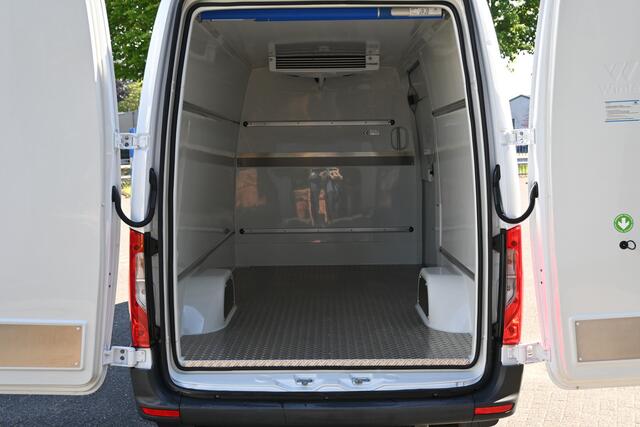 Mercedes-Benz SPRINTER 315 CDI L2H2 RWD Koelwagen Webasto Frigo 3000 MBUX met camera, D/N koeling, Geveerde stoel