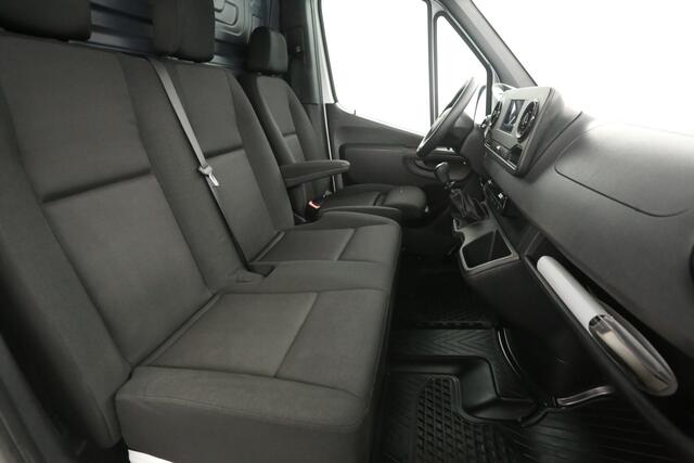 Mercedes-Benz SPRINTER 317 CDI L2H2 170PK | Airco | Camera | Cruise | 3 Zits | Carplay