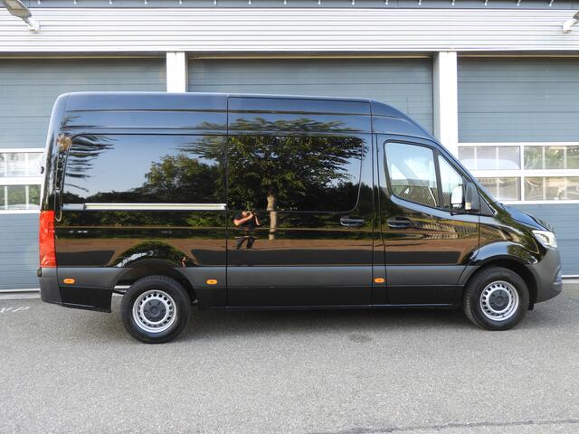 Mercedes-Benz SPRINTER 317 1.9 CDI L2H2 RWD AUT | LED | 10.25 MBUX | DISTRONIC | NAVI