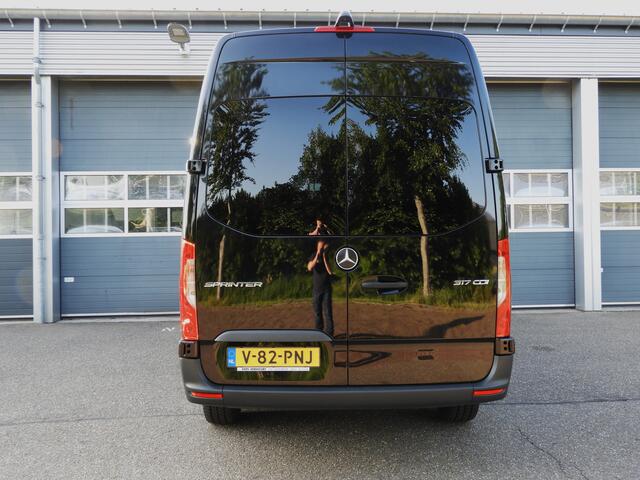 Mercedes-Benz SPRINTER 317 1.9 CDI L2H2 RWD AUT | LED | 10.25 MBUX | DISTRONIC | NAVI