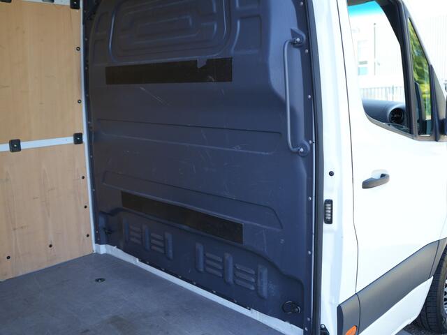 Mercedes-Benz SPRINTER 315 1.9 CDI L2H2 FWD