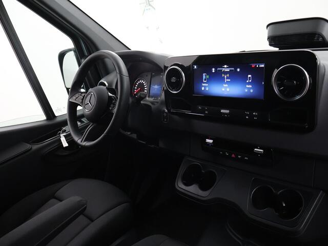 Mercedes-Benz SPRINTER 315 CDI GB L2 RWD PRO | ACHTERUITRIJCAMERA | 3500 KG AHW | DODEHOEKASSISTENT | AIRCO | CRUISE | CARPLAY | ANDROID AUTO | METALLIC | 3-ZITS | MBUX SYSTEEM GROOT