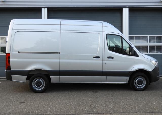 Mercedes-Benz SPRINTER 317 1.9 CDI L2H2 RWD AUT | CAMERA | MBUX | CRUISE | CARPLAY